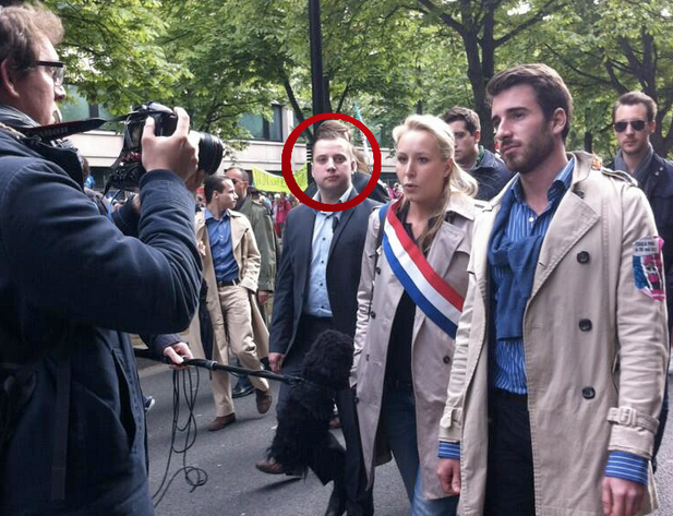 Mathieu Spieser assurant la sécurité de M. Maréchal-Le Pen, lors de la manifestation contre le mariage pour tous du 26 mai 1013.
