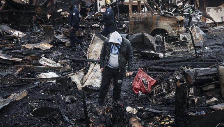 Dans le campement de Bobigny, le 12 février Dans le campement de Bobigny, le 12 février