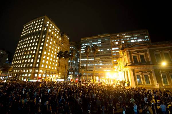manifestations à Porto Alegre, le 17/06 au soir