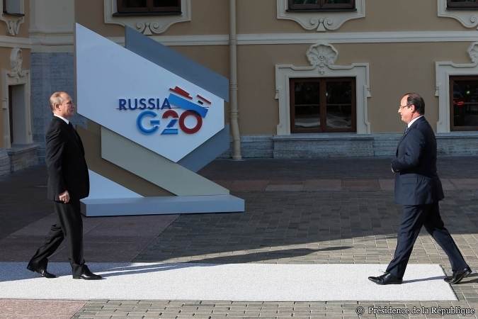 François Hollande accueilli par Vladimir Poutine au sommet du G20.