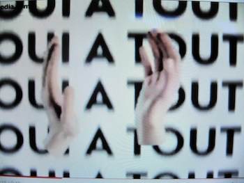 Applaudir? Ceux qui acceptent de faite tout?