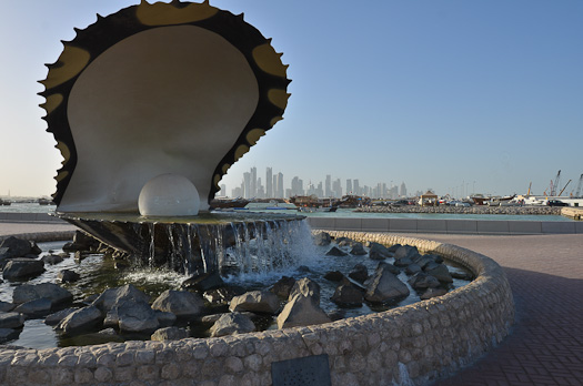 À Doha, un monument à ce qui faisait la richesse du Qatar il y a un siècle : les perles.