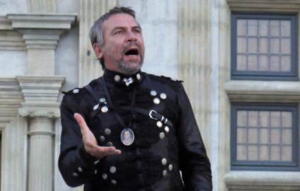 Philippe Torreton (Hamlet) en 2011 au Château de Grignan