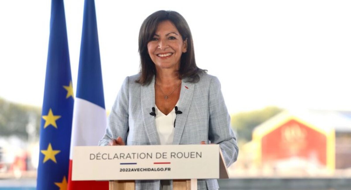 JO. Anne Hidalgo veut faire « un tour de France » avec le drapeau