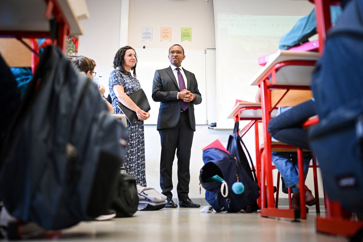 Des tâches en plus pour gagner plus, piège antiféministe tendu aux  enseignants | Mediapart