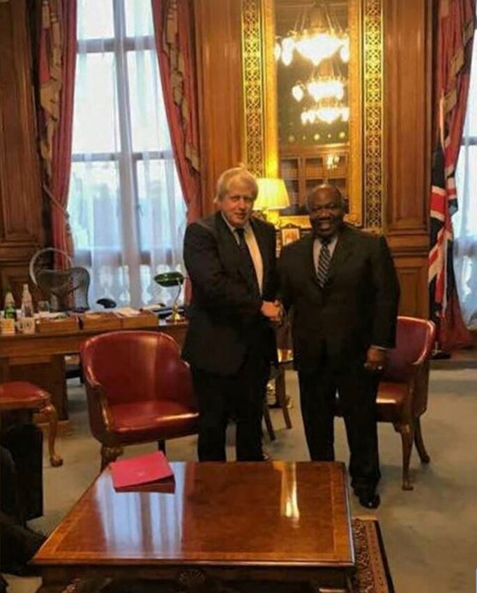 Londres le prince Charles et Ali Bongo Ondimba ensemble contre la