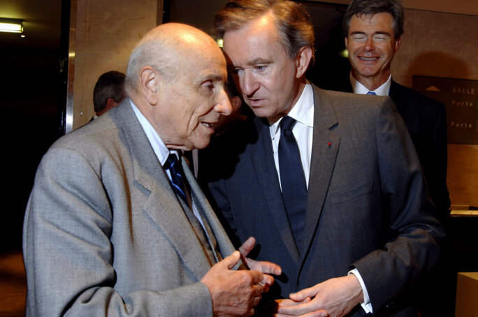 Devant le Sénat, Bernard Arnault défend la nécessité d'actionnaires  puissants pour la presse