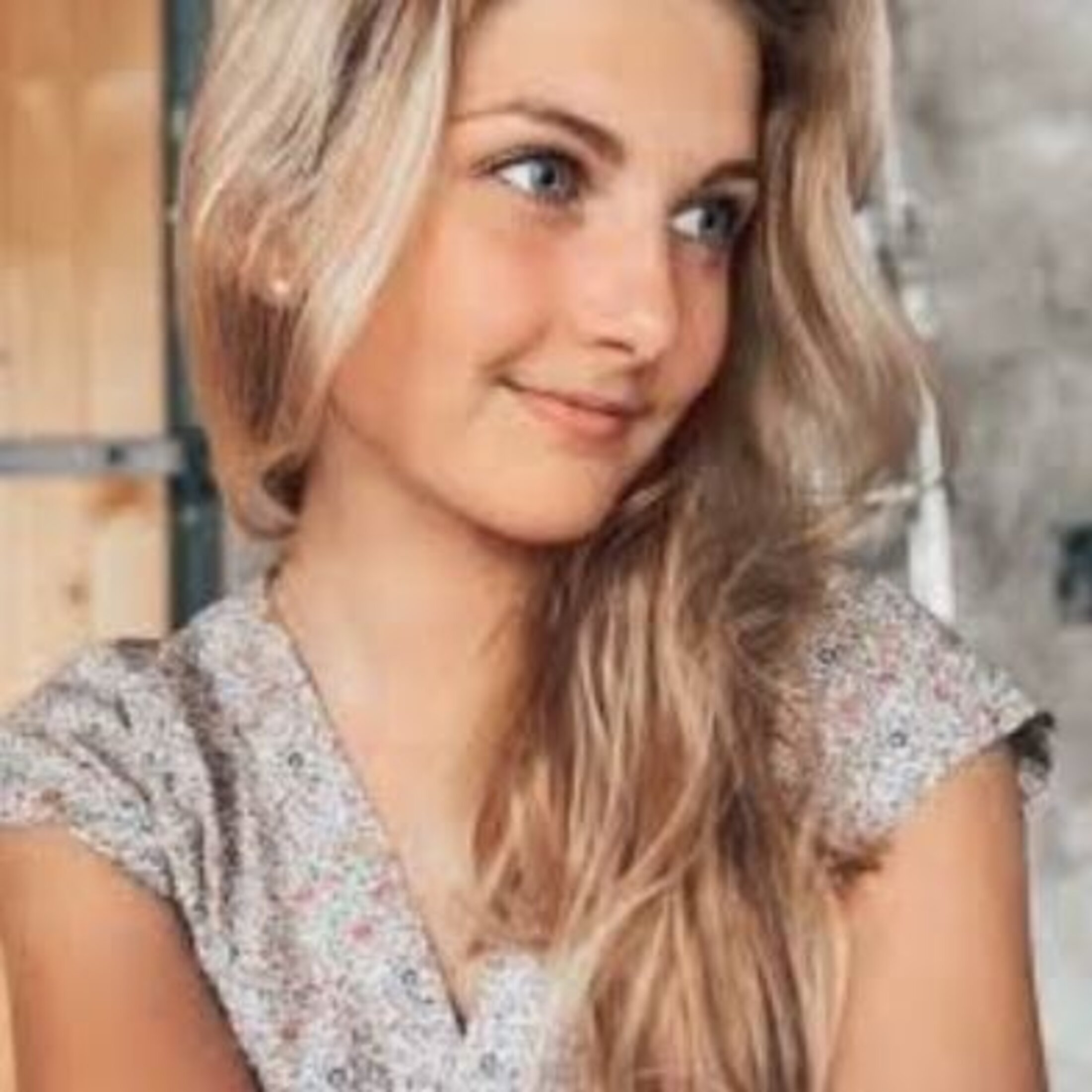 Qui est Thaïs d'Escufon ? Le Club