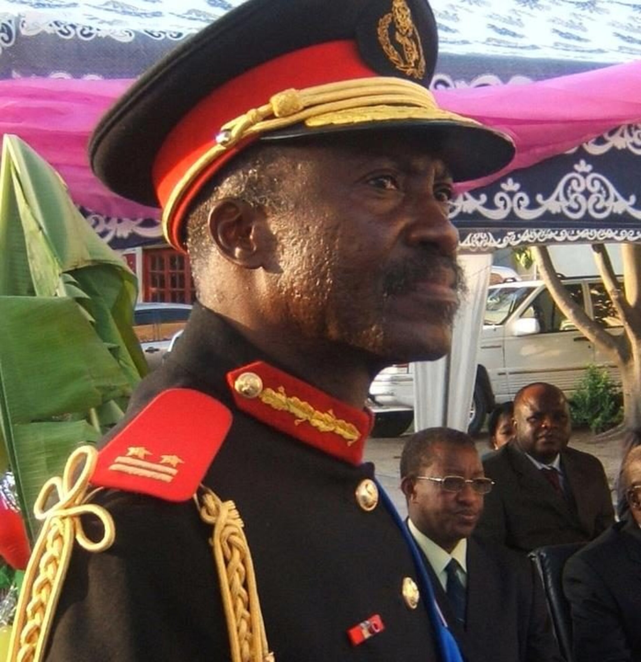 RDC: Général d'opérette, Faustin Munene Tshilomboïsé à la solde de l ...