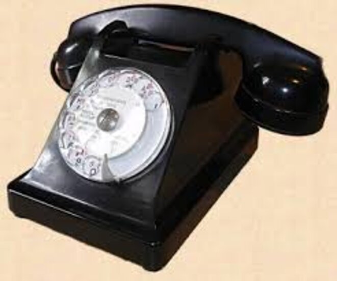 Allo, ne quittez pas....