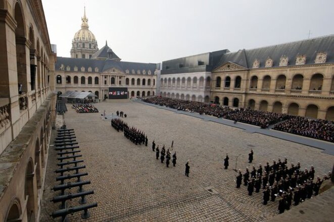 Hommage national aux victimes, vendredi aux Invalides. © Reuters Hommage national aux victimes, vendredi aux Invalides. © Reuters