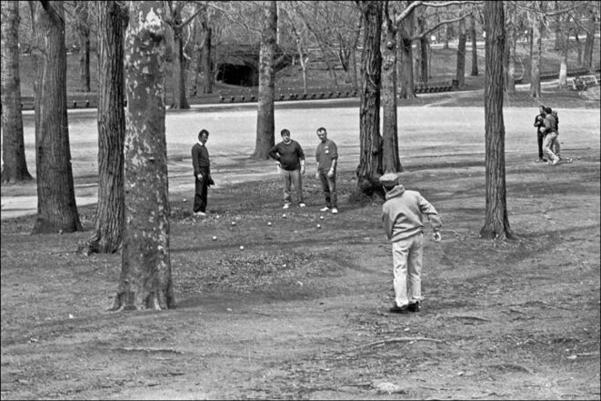 Hé, con ! Tu tires ou tu pointes ?