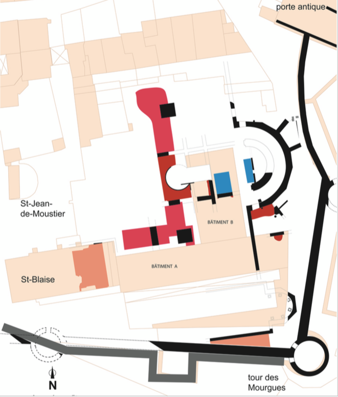 Un des plans évolutifs du site dessiné par Marc Heijmans: l'abside réorientée à l'est, le banc presbytéral, l'ambon © Heijmans Un des plans évolutifs du site dessiné par Marc Heijmans: l'abside réorientée à l'est, le banc presbytéral, l'ambon © Heijmans