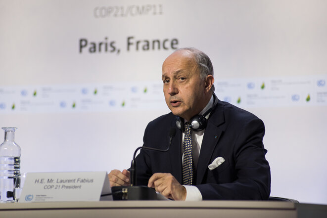 Laurent Fabius pendant une conférence de presse le 7 décembre © Jean de Peña du Collectif À-vif(s) Laurent Fabius pendant une conférence de presse le 7 décembre © Jean de Peña du Collectif À-vif(s)