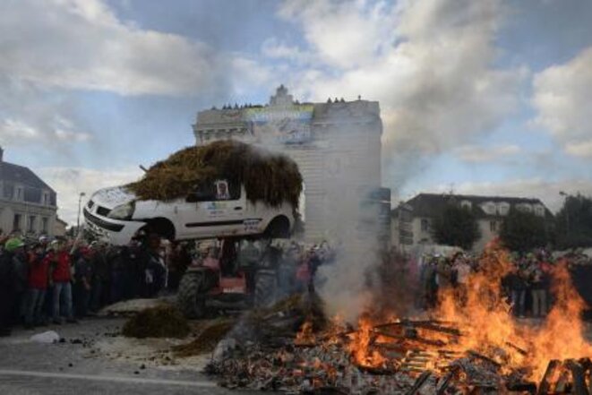 Saccages Agriculteurs - NonNon ce n'est pas à Nantes un 22 février ! © - Saccages Agriculteurs - NonNon ce n'est pas à Nantes un 22 février ! © -