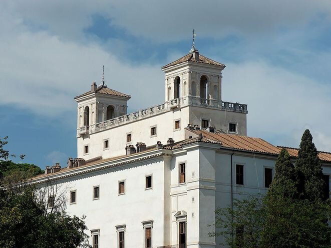 La façade de la Villa Medicis, à Rome