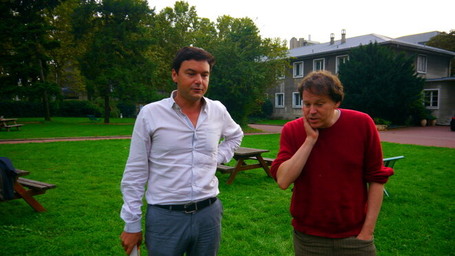 Thomas Piketty et David Graeber lors d'une rencontre organisée par Mediapart © jc Thomas Piketty et David Graeber lors d'une rencontre organisée par Mediapart © jc