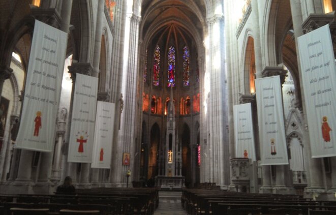 Elles flambent, elles flambent les églises de France, de France et de Navarre