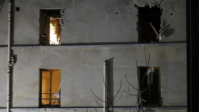 El edificio de Saint-Denis después del asalto del RAID el 18 de noviembre de 2015. © Reuters El edificio de Saint-Denis después del asalto del RAID el 18 de noviembre de 2015. © Reuters