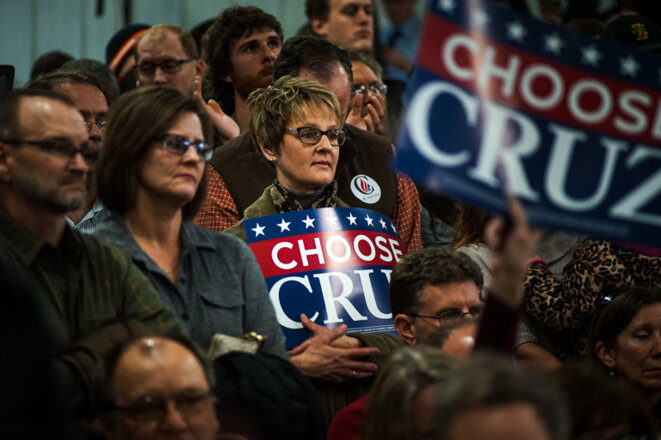 Les supporters du candidat Ted Cruz (ici dans un meeting dans l'Iowa en janvier 2016) sont de farouches défenseurs de la Constitution, qu'ils estiment en danger. © Thomas Cantaloube Les supporters du candidat Ted Cruz (ici dans un meeting dans l'Iowa en janvier 2016) sont de farouches défenseurs de la Constitution, qu'ils estiment en danger. © Thomas Cantaloube