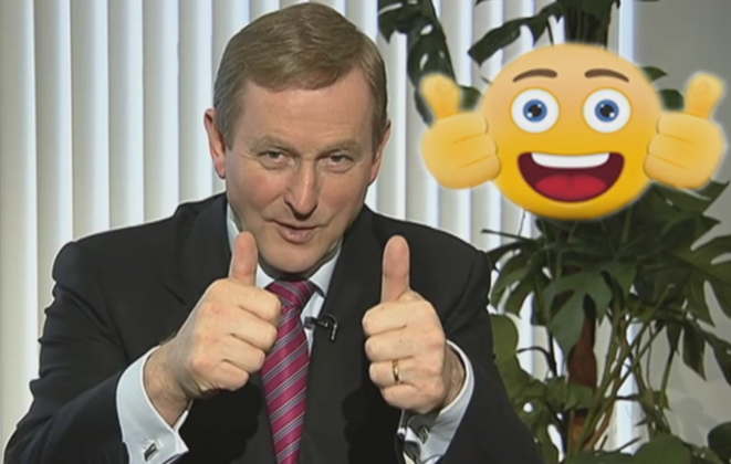 M. Kenny a visité une école aussi. Ces pleurnichards de gosses lui ont demandé quel était son emoji préféré. © thejournal.ie M. Kenny a visité une école aussi. Ces pleurnichards de gosses lui ont demandé quel était son emoji préféré. © thejournal.ie