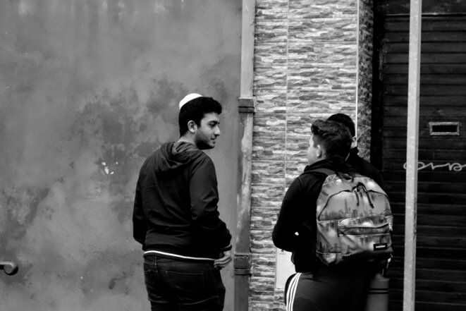 Elie, 19 ans, étudiant en médecine, porte la kippa mais pas dans tous les quartiers de Marseille © Rachida El Azzouzi Elie, 19 ans, étudiant en médecine, porte la kippa mais pas dans tous les quartiers de Marseille © Rachida El Azzouzi