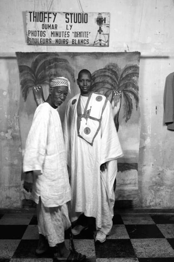 Oumar Ly, à gauche, lors de son exposition au Comptoir général. © © Oumar Ly / Courtesy Le Comptoir Général Oumar Ly, à gauche, lors de son exposition au Comptoir général. © © Oumar Ly / Courtesy Le Comptoir Général