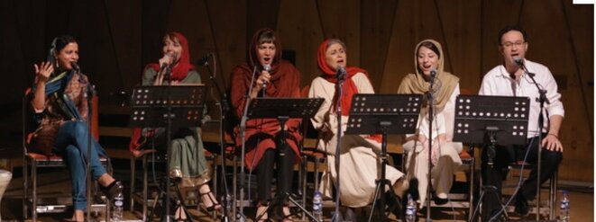 emel-mathlouthi-jeanne-cherhal-elise-caron-parvin-namazi-et-sayeh-sodeyfi emel-mathlouthi-jeanne-cherhal-elise-caron-parvin-namazi-et-sayeh-sodeyfi