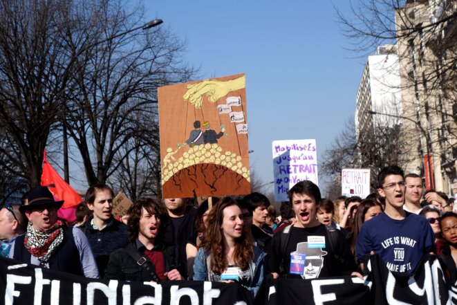 Manifestation des étudiants et lycéens contre la loi sur le travail, le 17 mars, à Paris © Rachida EL Azzouzi