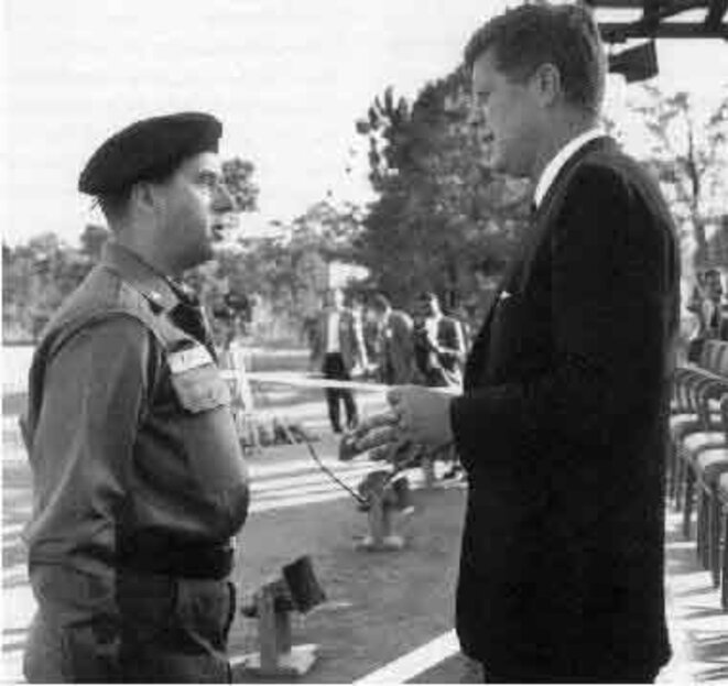 peter-franssen-terrorisme-expo-chine5-kennedy-bae79 peter-franssen-terrorisme-expo-chine5-kennedy-bae79