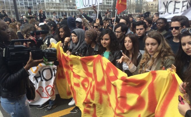 Dans le cortège lycéen et étudiant, le 5 avril 2016 © Christophe Gueugneau Dans le cortège lycéen et étudiant, le 5 avril 2016 © Christophe Gueugneau