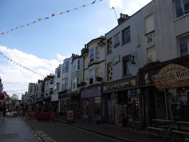 Chariry Shop, rue commerçante de Brighton © A. A. Chariry Shop, rue commerçante de Brighton © A. A.