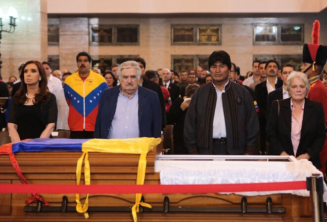 En el entierro de Hugo Chávez, Cristina Kirchner, Nicolás Maduro, José Mujica, Evo Morales y Lucía Topolansky.