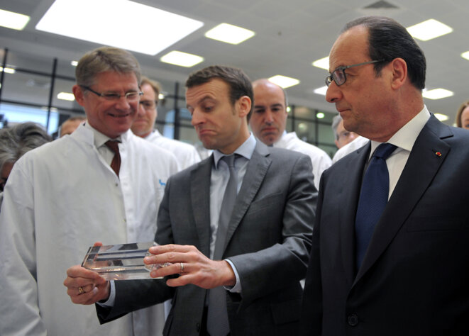 Emmanuel Macron et François Hollande le 21 avril 2016 © Reuters