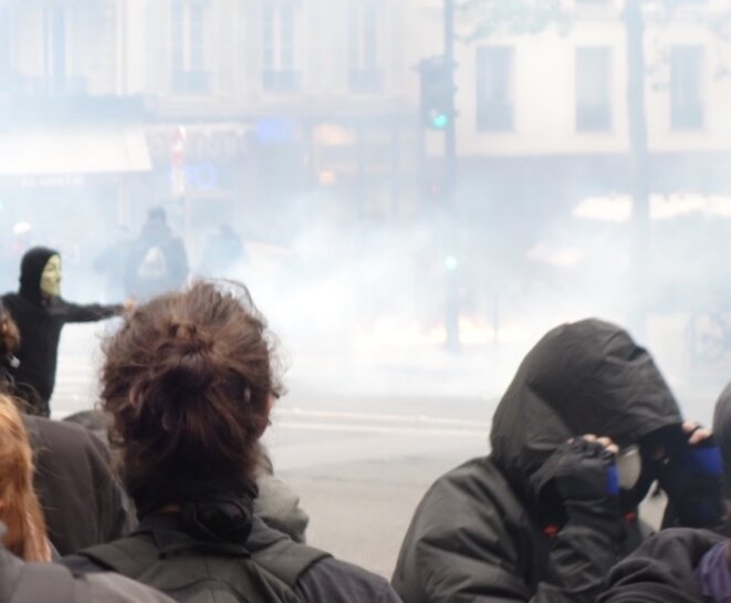 Affrontements entre CRS et manifestants, jeudi 12 mai 2016 © Rachida El Azzouzi Affrontements entre CRS et manifestants, jeudi 12 mai 2016 © Rachida El Azzouzi