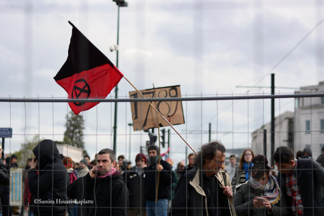 Coûte que coûte et Walls que Walls