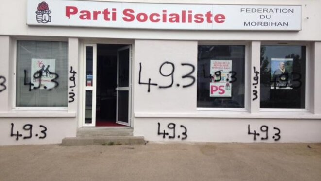 "Le PS, c'est plus un parti de lutte des classes, mais de lutte pour les places"