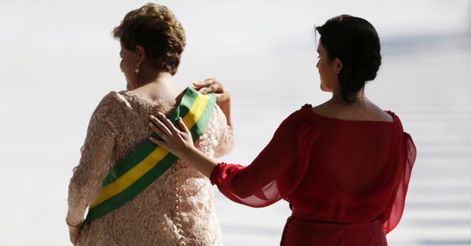 Dilma Rousseff, accompagnée de sa fille lors de son investiture, en janvier 2015. Dilma Rousseff, accompagnée de sa fille lors de son investiture, en janvier 2015.