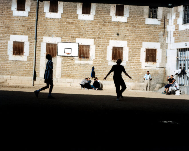 « Sortir les personnes détenues de cette image dégradée d’eux-mêmes »