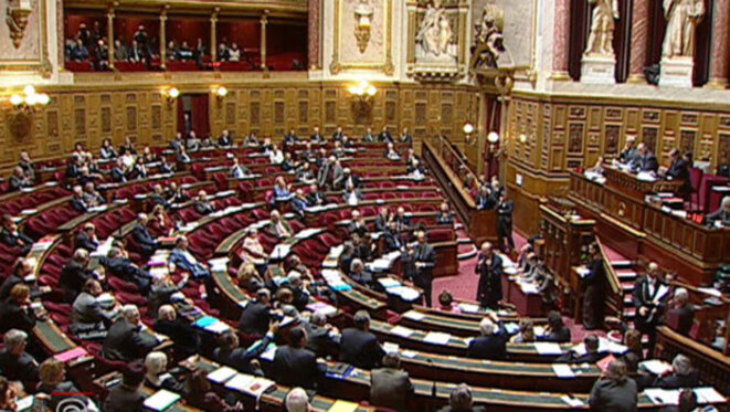 Loi travail: Le Sénat va plus loin dans la libéralisation du marché du travail.