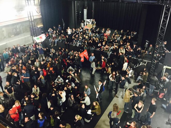La réoccupation de la salle de la cité le 30 mai, avant sa seconde évacuation. © (c) Assemblée générale de Rennes 2 La réoccupation de la salle de la cité le 30 mai, avant sa seconde évacuation. © (c) Assemblée générale de Rennes 2