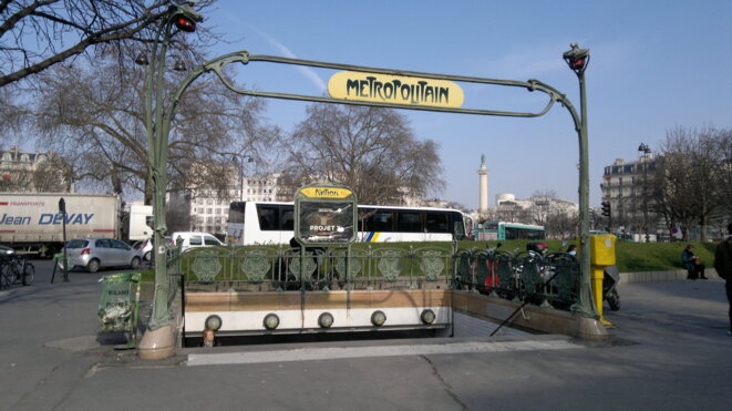 Une entrée de métro place de la Nation © DR Une entrée de métro place de la Nation © DR