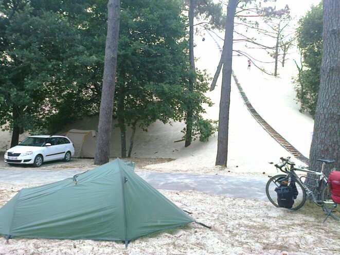 Au pied de la Dune du Pilat Au pied de la Dune du Pilat