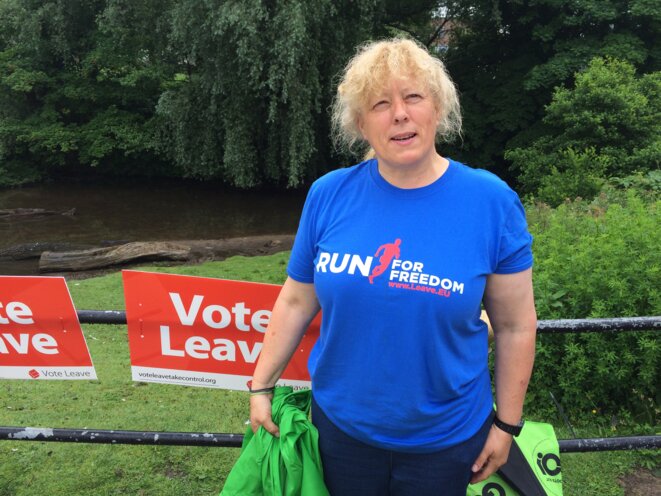 Hazel Norris et son t-shirt « Run for freedom / Leave EU » (courir pour la liberté / sortir de l'UE). ©DR. Hazel Norris et son t-shirt « Run for freedom / Leave EU » (courir pour la liberté / sortir de l'UE). ©DR.