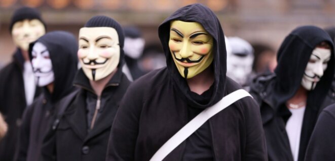14837879-contre-daech-la-drole-de-guerre-des-anonymous