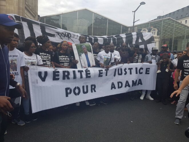 À la marche pour Adama à Paris. © Sihame Assbague À la marche pour Adama à Paris. © Sihame Assbague