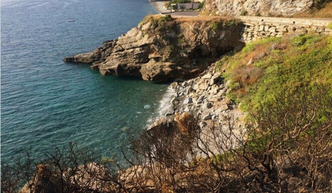 La petite crique de Sisco. © (ES) La petite crique de Sisco. © (ES)