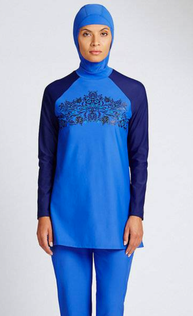 Figure 3. Un mannequin porte un burkini commercialisé par Marks & Spencer (DR) Figure 3. Un mannequin porte un burkini commercialisé par Marks & Spencer (DR)