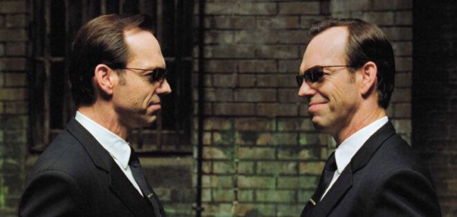 L'acteur Hugo Weaving incarne l'agent Smith dans «Matrix Reloaded» (2003). © DR L'acteur Hugo Weaving incarne l'agent Smith dans «Matrix Reloaded» (2003). © DR