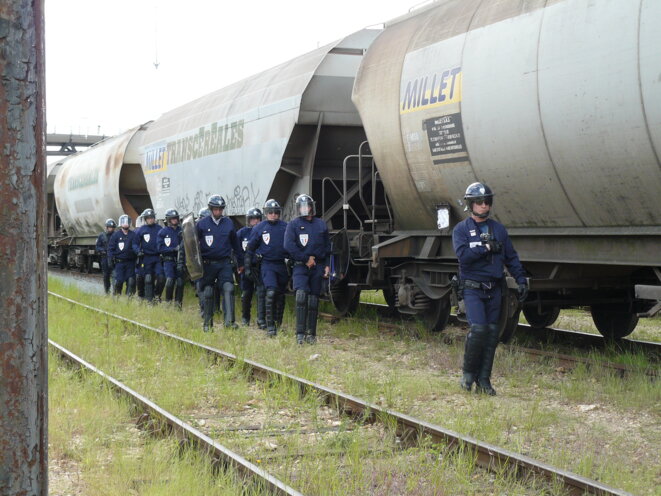 État policier: face aux violences, construisons la lutte de masse
